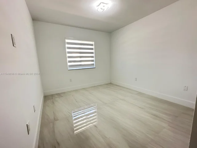 7472 NW 169th Ln, Hialeah FL 33015