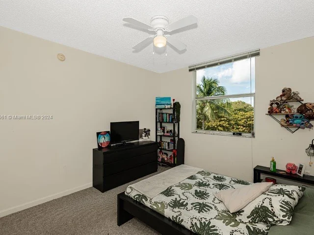 1900 Van Buren St # 408B, Hollywood FL 33020