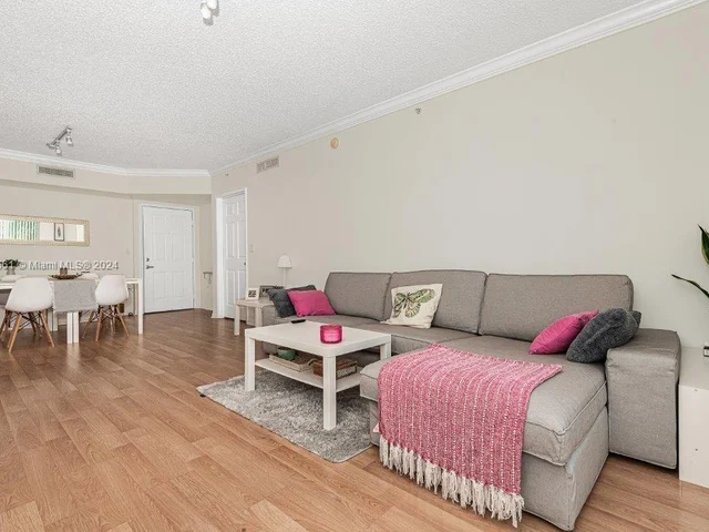 1900 Van Buren St # 408B, Hollywood FL 33020