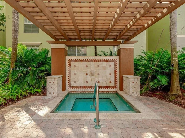 1900 Van Buren St # 408B, Hollywood FL 33020