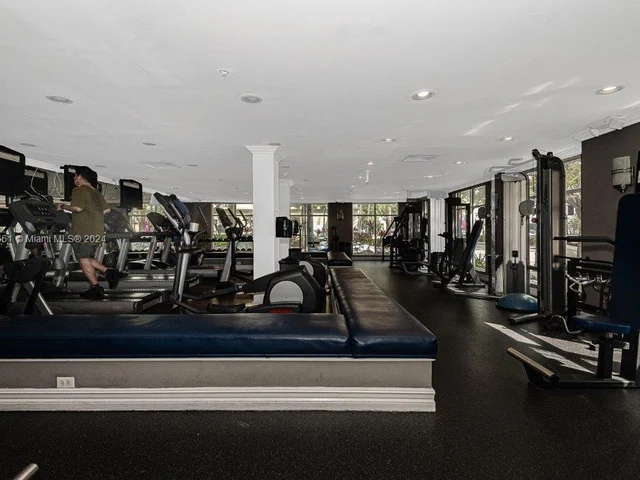 1900 Van Buren St # 408B, Hollywood FL 33020