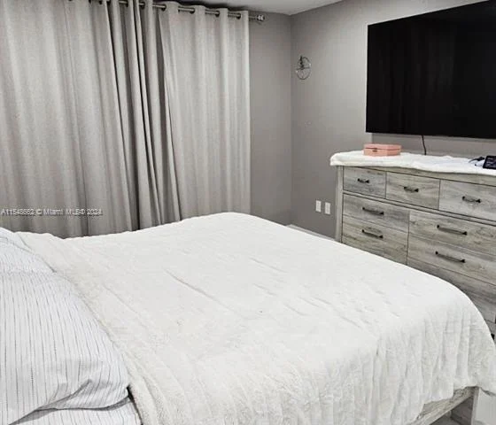 8201 NW 8th St # 209, Miami FL 33126