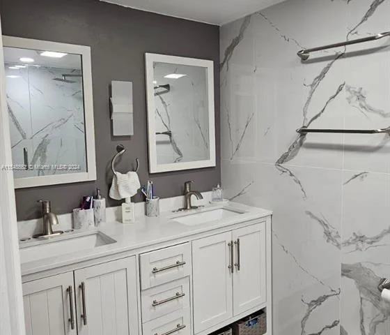 8201 NW 8th St # 209, Miami FL 33126