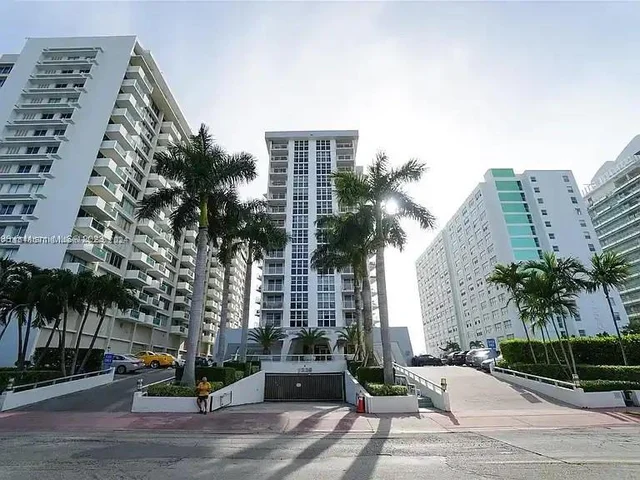 1228 West Ave # 211, Miami Beach FL 33139