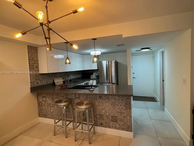 1228 West Ave # 211, Miami Beach FL 33139