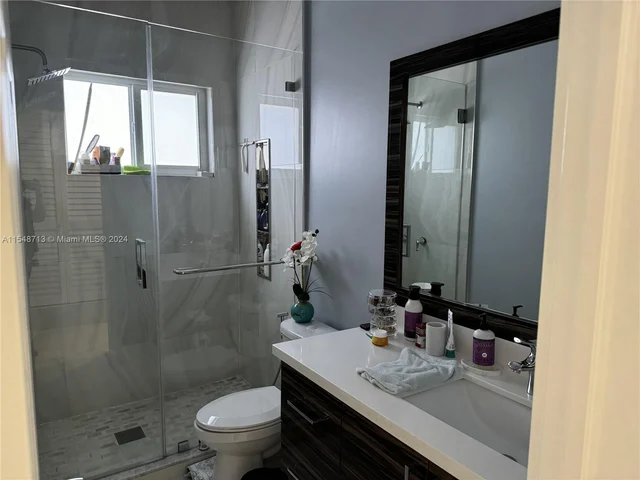 6465 SW 33rd St, Miami FL 33155