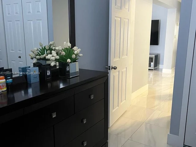 6465 SW 33rd St, Miami FL 33155