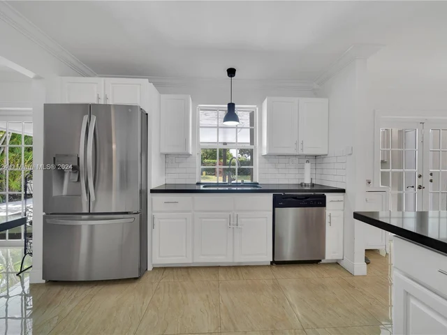 3415 SW 108th Ct, Miami FL 33165