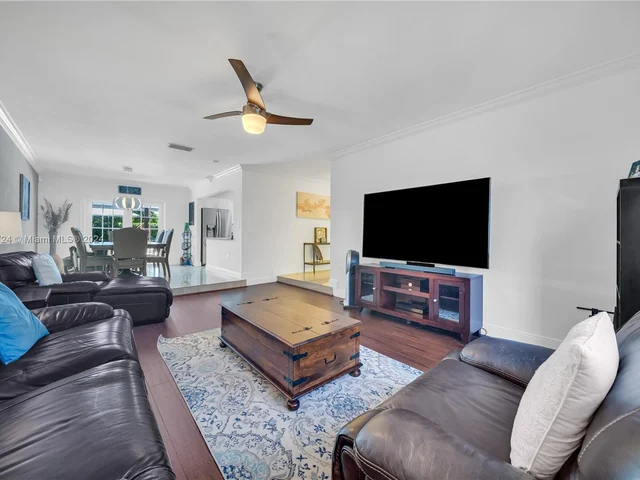 3415 SW 108th Ct, Miami FL 33165