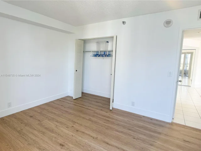 3400 NE 192nd St # 1404, Aventura FL 33180