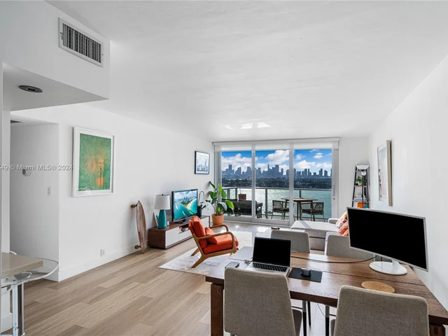 1000 West Ave # 1116, Miami Beach FL 33139