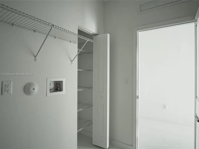 22590 SW 124 CT, Miami FL 33170