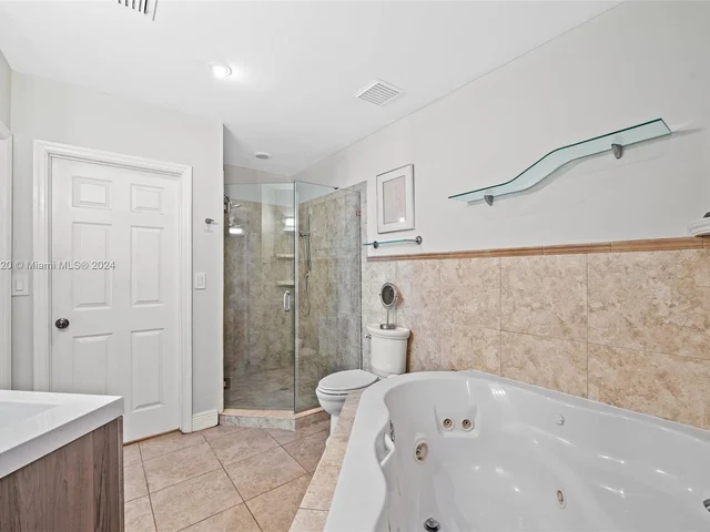 7671 NW 15th Ct, Pembroke Pines FL 33024