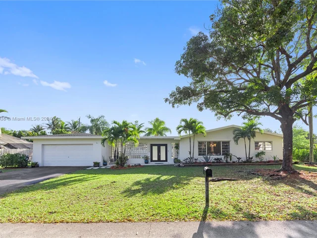 13455 SW 100th Ct, Miami FL 33176