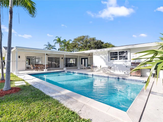 13455 SW 100th Ct, Miami FL 33176