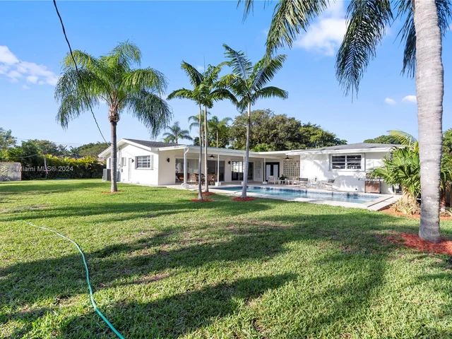 13455 SW 100th Ct, Miami FL 33176