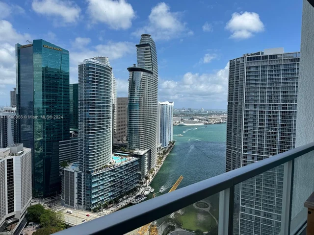 55 SE 6th St # 4201, Miami FL 33131