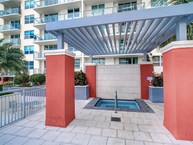 1155 Brickell Bay Dr # 2005, Miami FL 33131