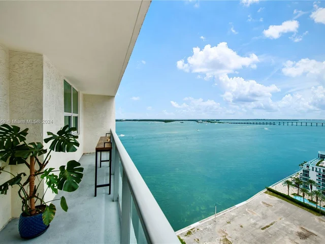 1155 Brickell Bay Dr # 2005, Miami FL 33131