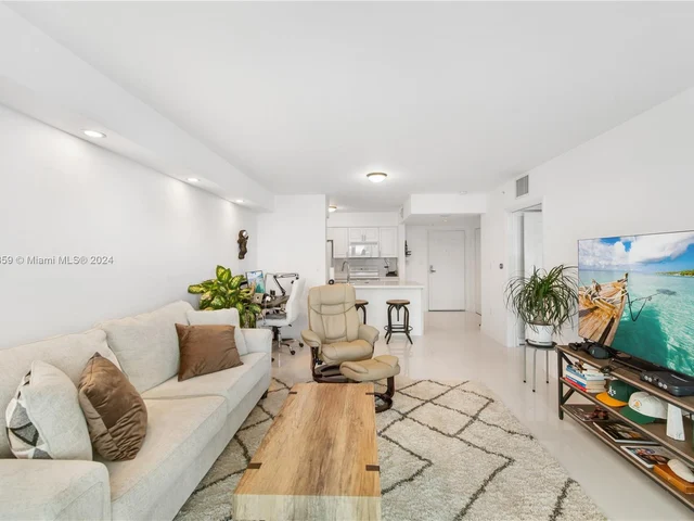 1155 Brickell Bay Dr # 2005, Miami FL 33131