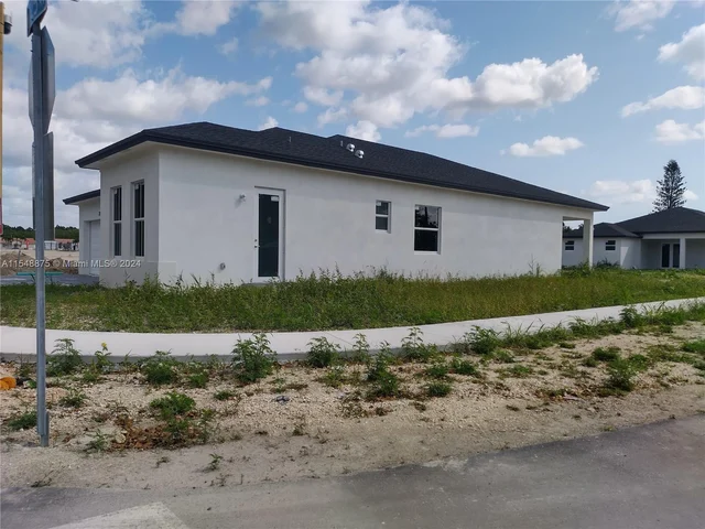 22430 SW 124 ST, Miami FL 33170