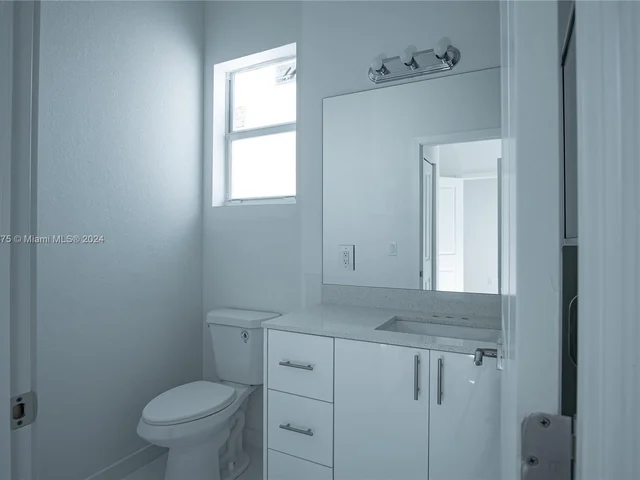 22430 SW 124 ST, Miami FL 33170