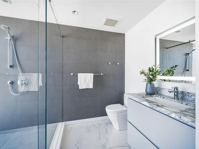 1 Collins Ave, Miami Beach FL 33139