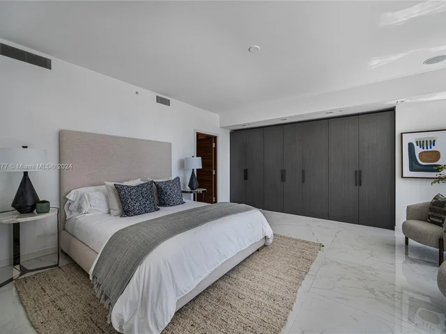 1 Collins Ave, Miami Beach FL 33139