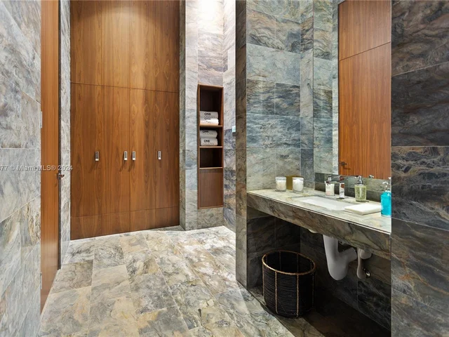 1 Collins Ave, Miami Beach FL 33139