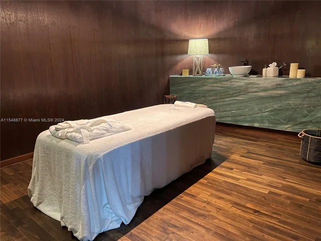 1 Collins Ave, Miami Beach FL 33139