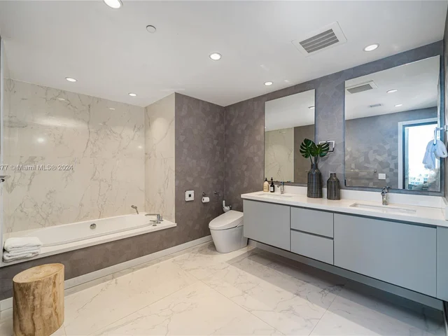 1 Collins Ave, Miami Beach FL 33139