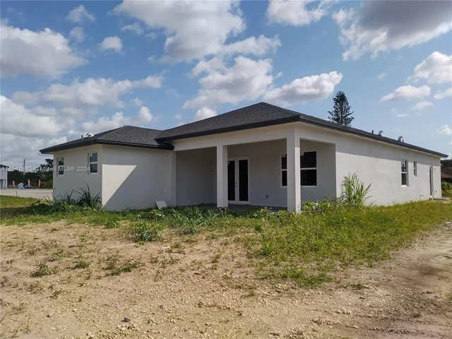 22410 SW 124 CT, Miami FL 33170