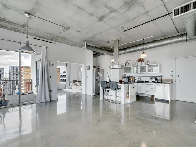 10 SW South River Dr # 1014, Miami FL 33130