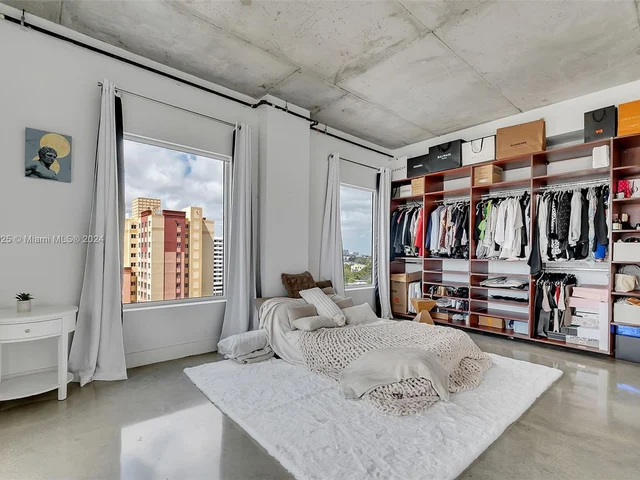 10 SW South River Dr # 1014, Miami FL 33130