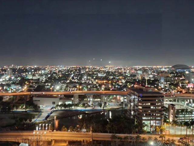 92 SW 3rd St # 2510, Miami FL 33130