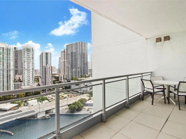 92 SW 3rd St # 2510, Miami FL 33130