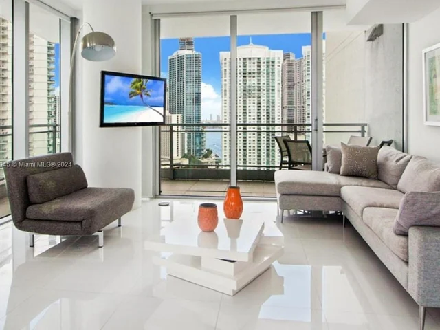 92 SW 3rd St # 2510, Miami FL 33130