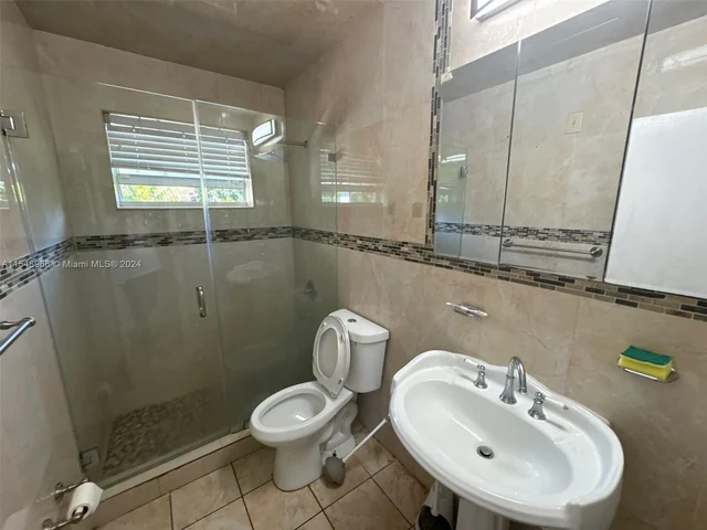 19431 NE 1st Ct, Miami FL 33179