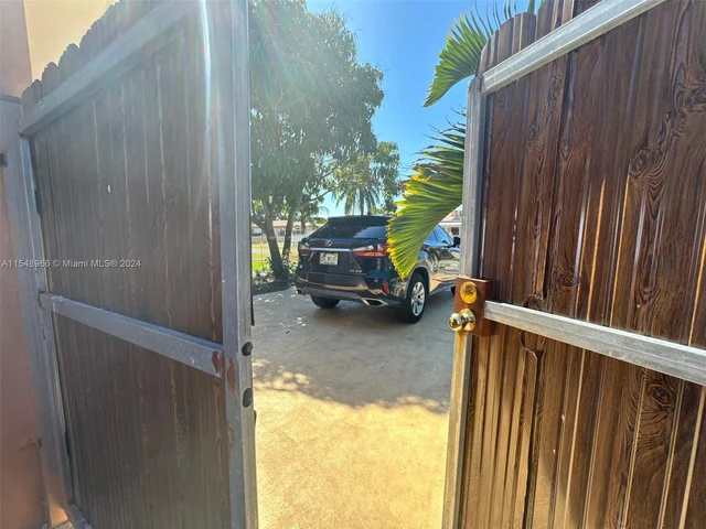 19431 NE 1st Ct, Miami FL 33179