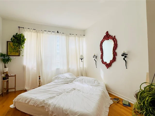 6881 Bay Dr # 22, Miami Beach FL 33141