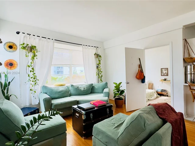 6881 Bay Dr # 22, Miami Beach FL 33141