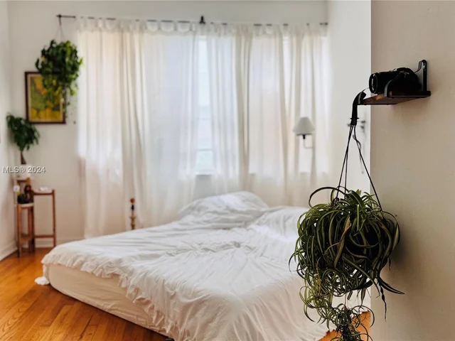 6881 Bay Dr # 22, Miami Beach FL 33141