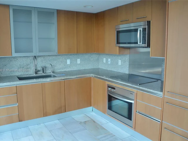 2627 S Bayshore Dr # 808, Miami FL 33133