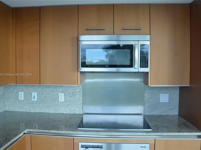 2627 S Bayshore Dr # 808, Miami FL 33133