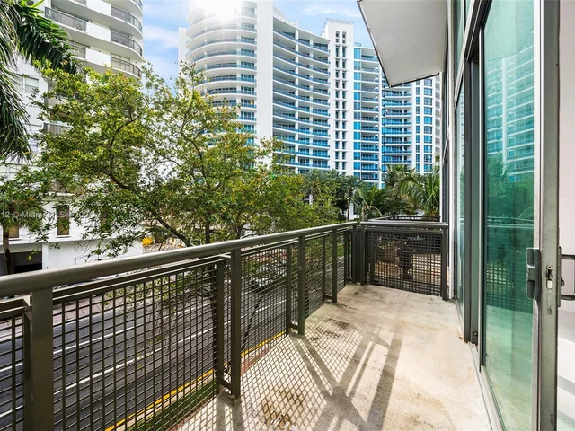 6000 Collins Ave # 327, Miami Beach FL 33140