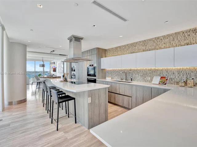 360 Ocean Dr # 601S, Key Biscayne FL 33149