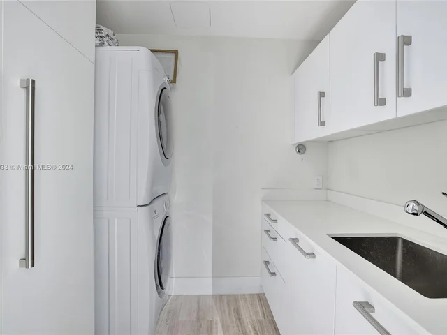 360 Ocean Dr # 601S, Key Biscayne FL 33149