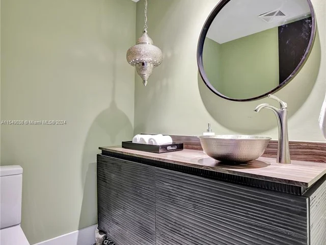 360 Ocean Dr # 601S, Key Biscayne FL 33149