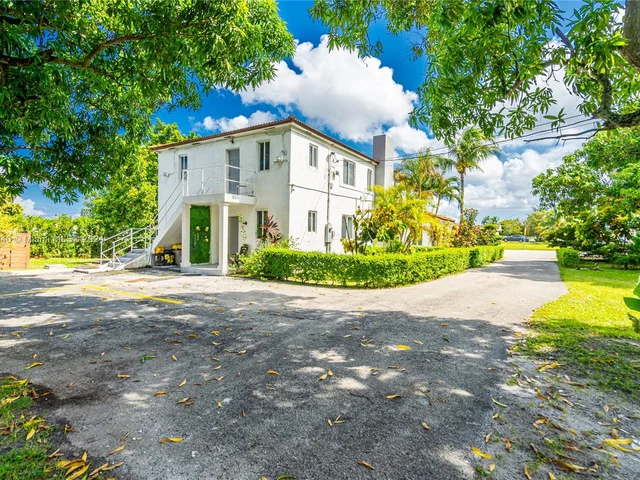 2175 NW 111th St, Miami FL 33167