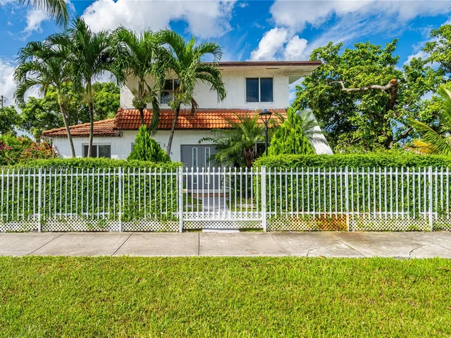 2175 NW 111th St, Miami FL 33167